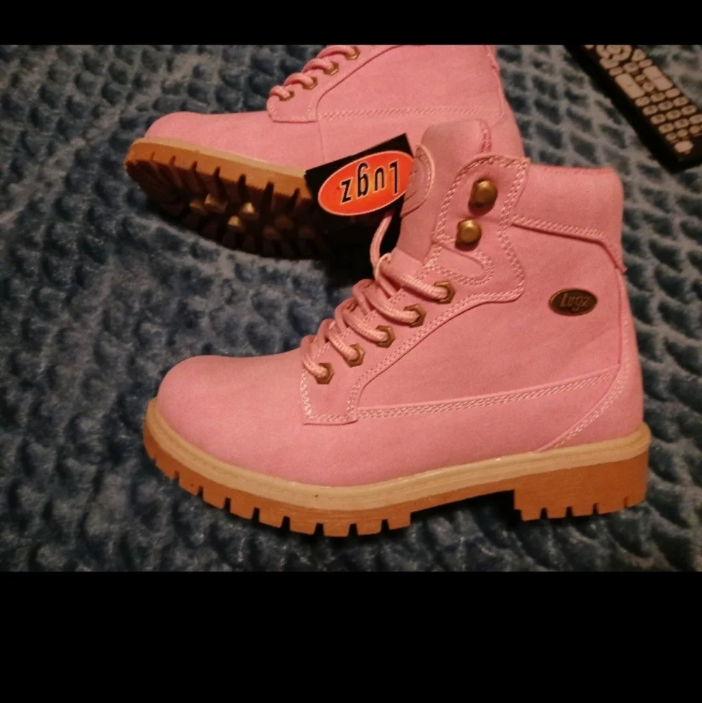 Too big - Picture 2 of 4